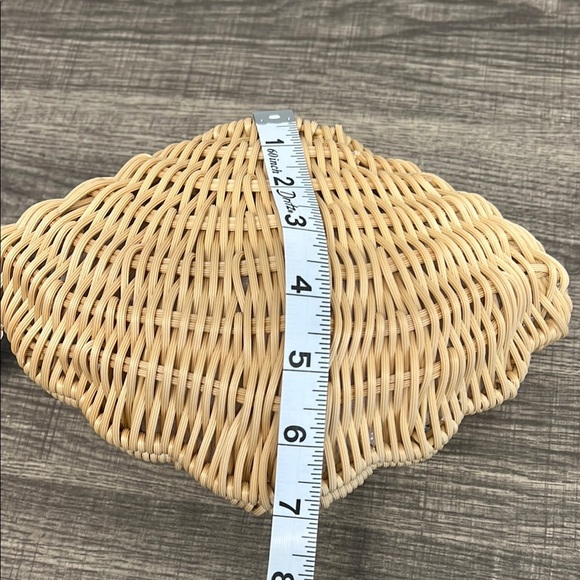 Tommy Bahama | Seashell 🐚 Bag w/ Gold Seashell Handle - Picture 13 of 14